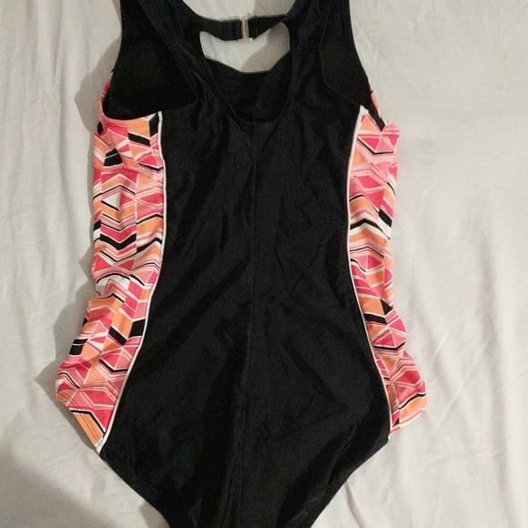 Swimsuit - Picture 3 of 3